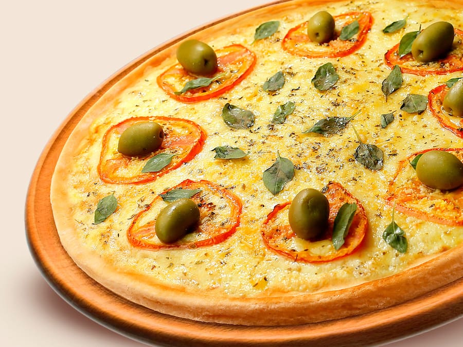 1 pizza g + 2 refri 500/600ml + 1 açaí 300ml