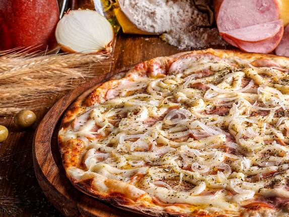 1 Pizza Salgada 35cm + Refrigerante