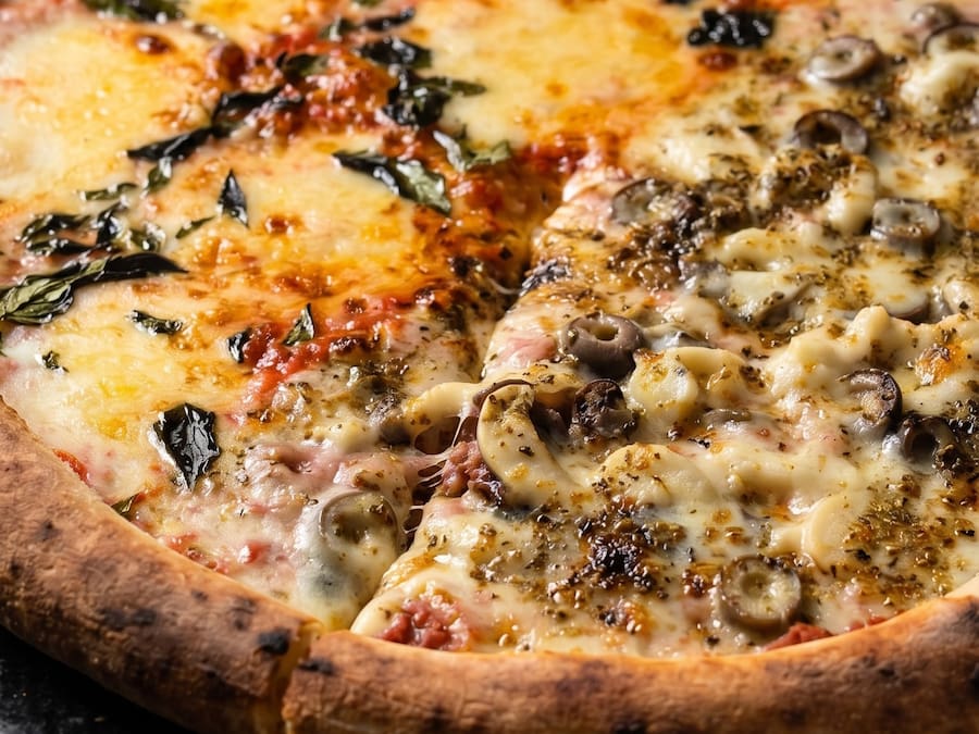 1/2 Margherita Tradicinal 1/2 Toscana