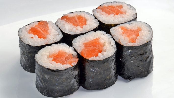 29 - hossomaki salmão (8 unidades)