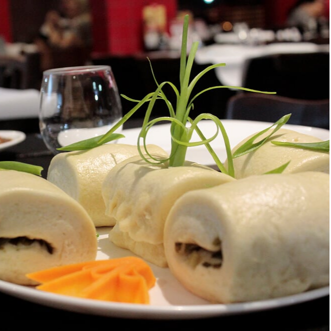 PÃO CHINÊS COM CEBOLINHA