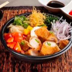 Poke Frango Empanado