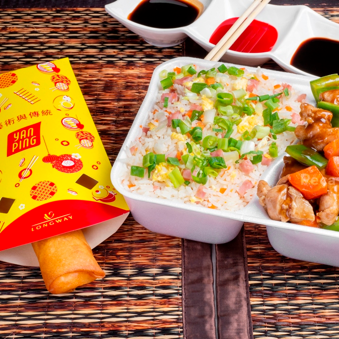 Promoção Frango Xadrez com legumes + Rolinho 