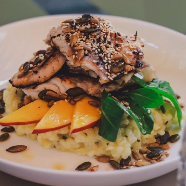 Saint peter com risoto de manga