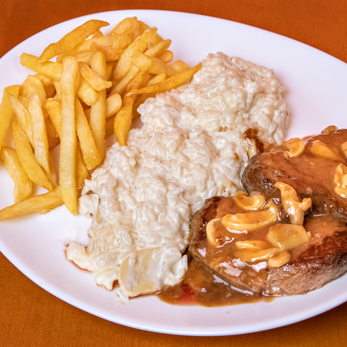 FILÉ MIGNON À PIAMONTESE