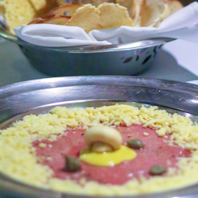 Carpaccio com Crostini