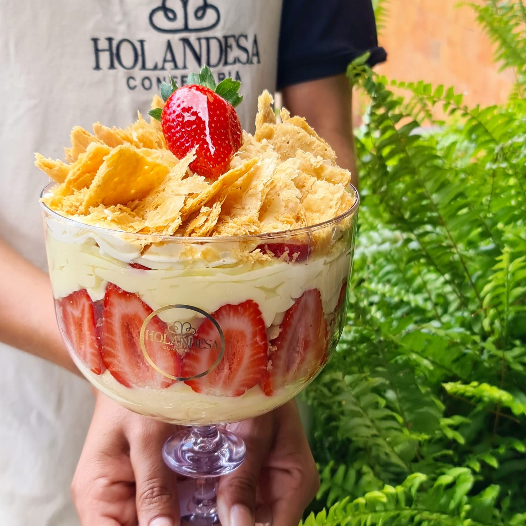 Taça Mil Folhas Morango (não fazemos entregas desse ítem)