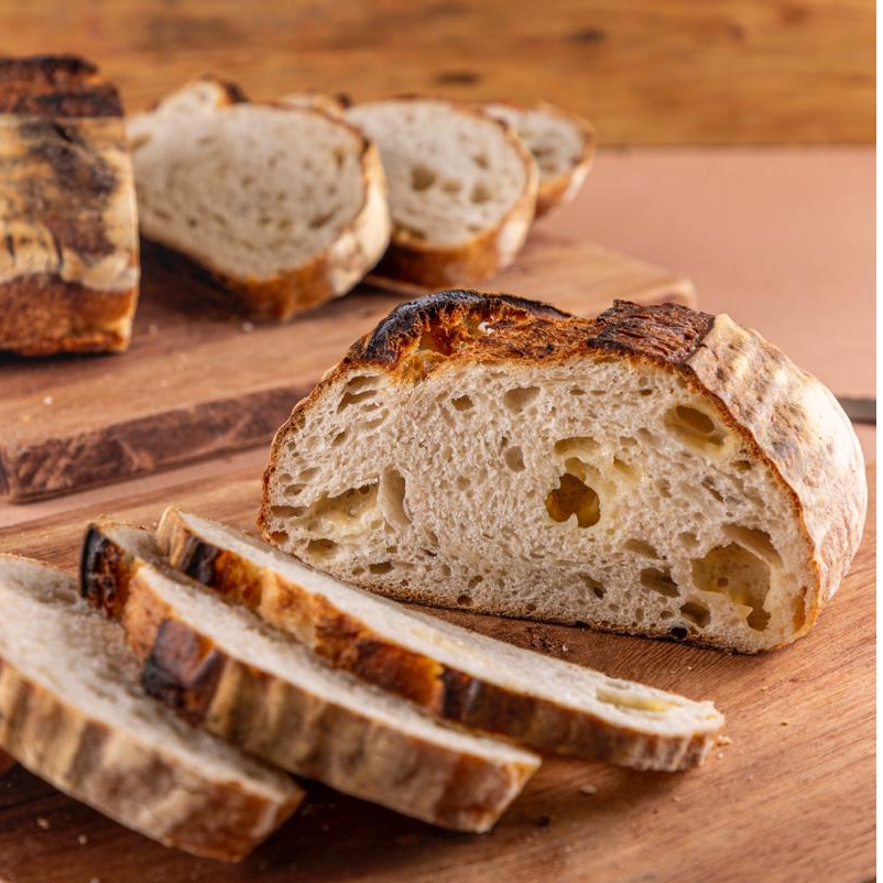 Pão Sourdough com  Queijo Gruyère