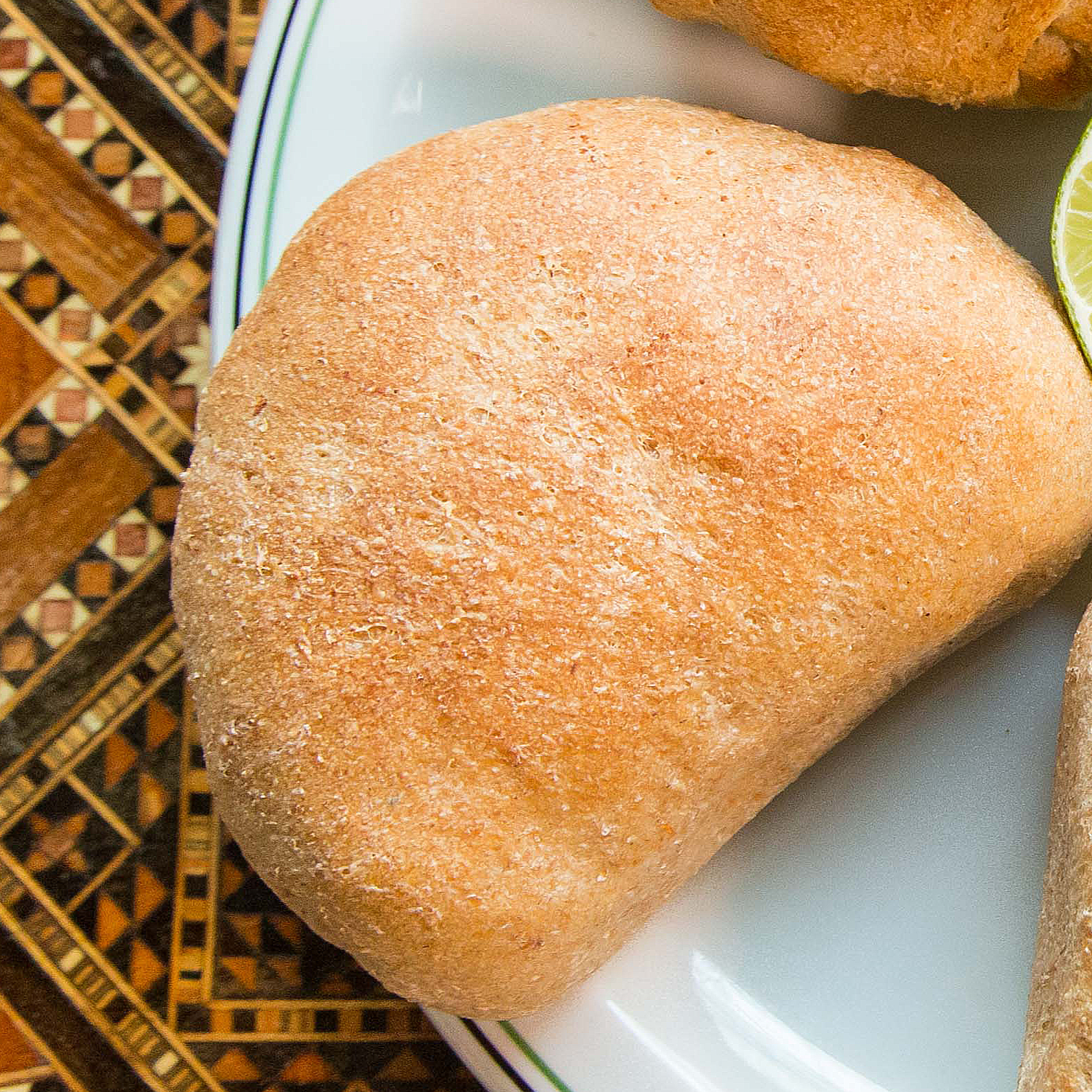 Esfiha fechada de ricota