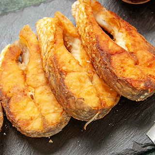 Peixe frito postas (serve 2 pessoas)