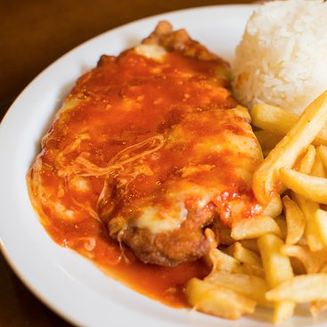 Parmegiana de frango 