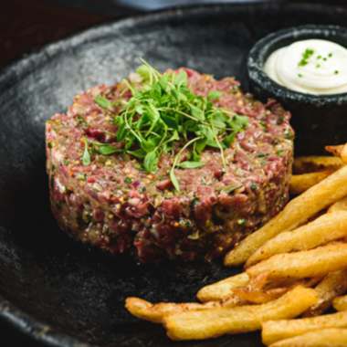 Steak Tartare com Fritas