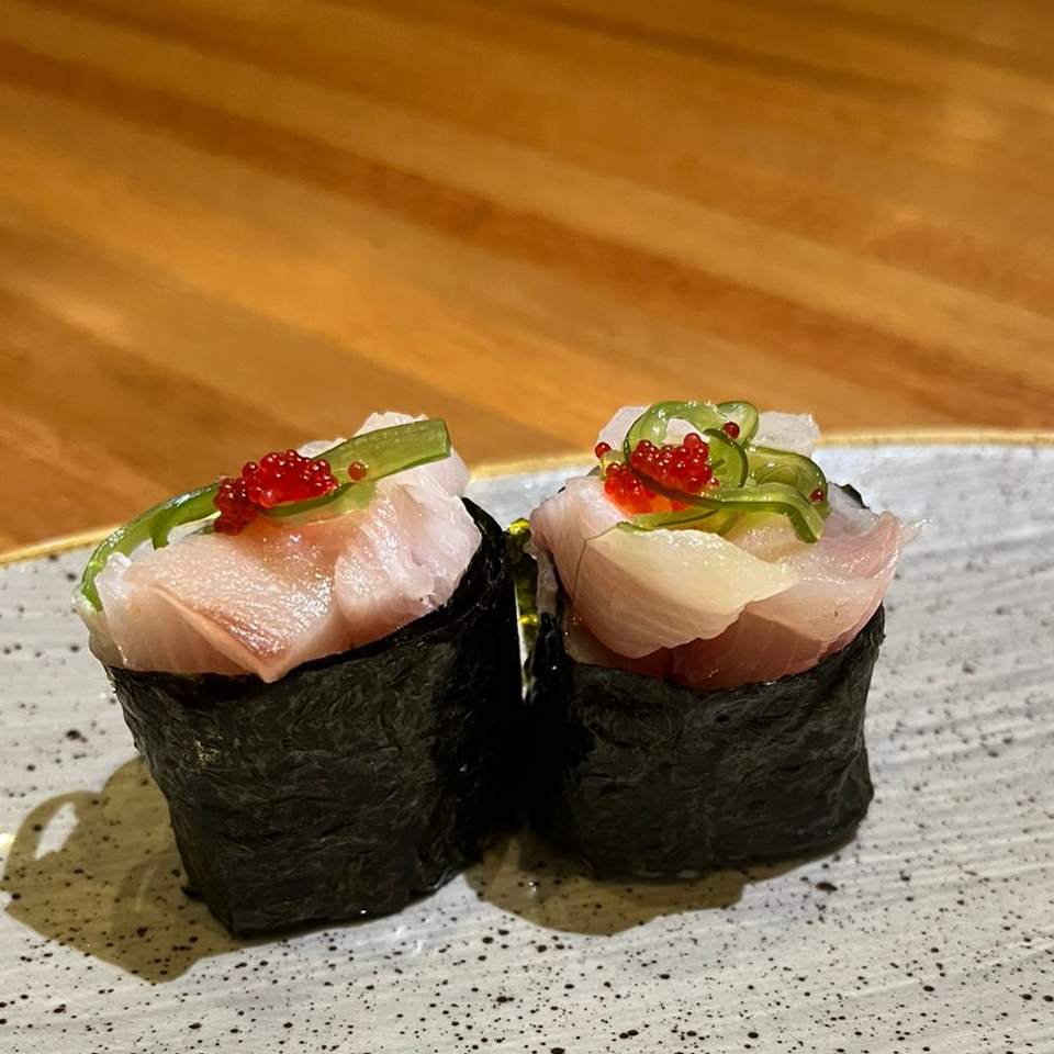 Gunkan Yellowtail Japonês
