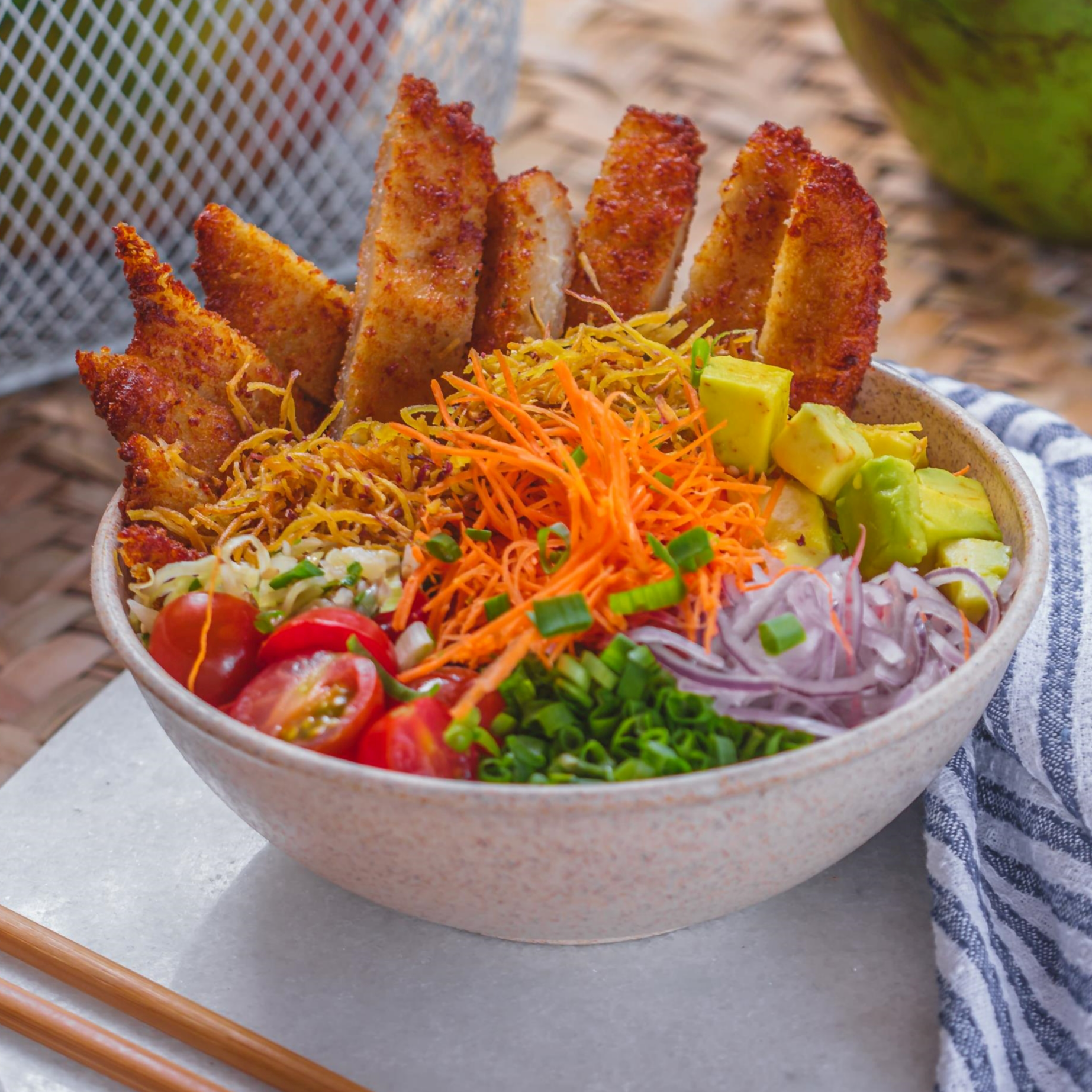 Poke Médio de Frango Empanado