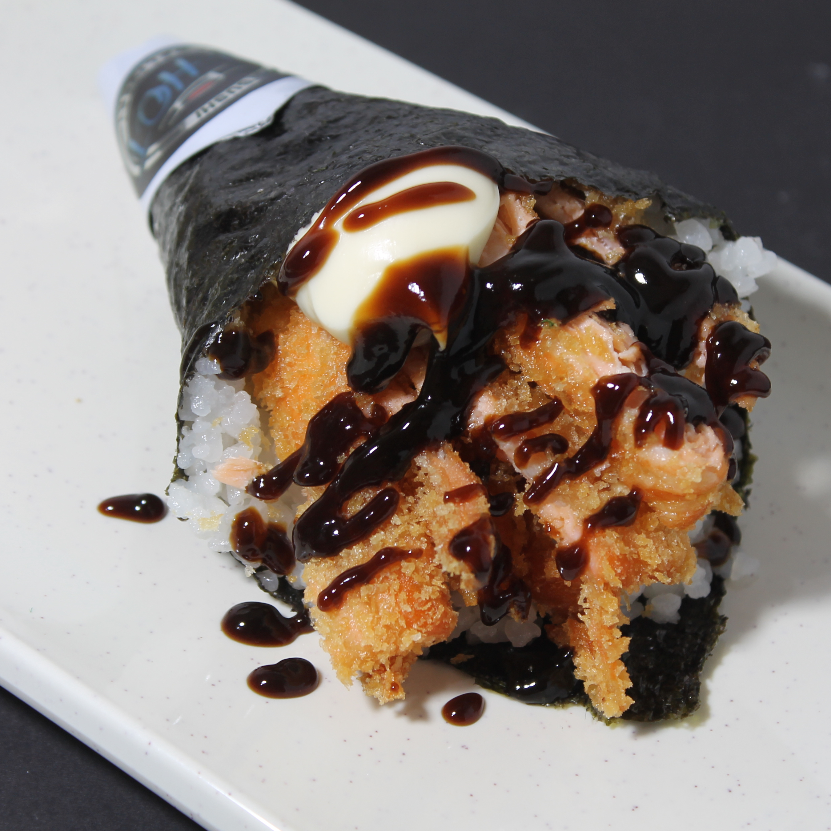 TEMAKI FRY COM  REQUEIJÃO