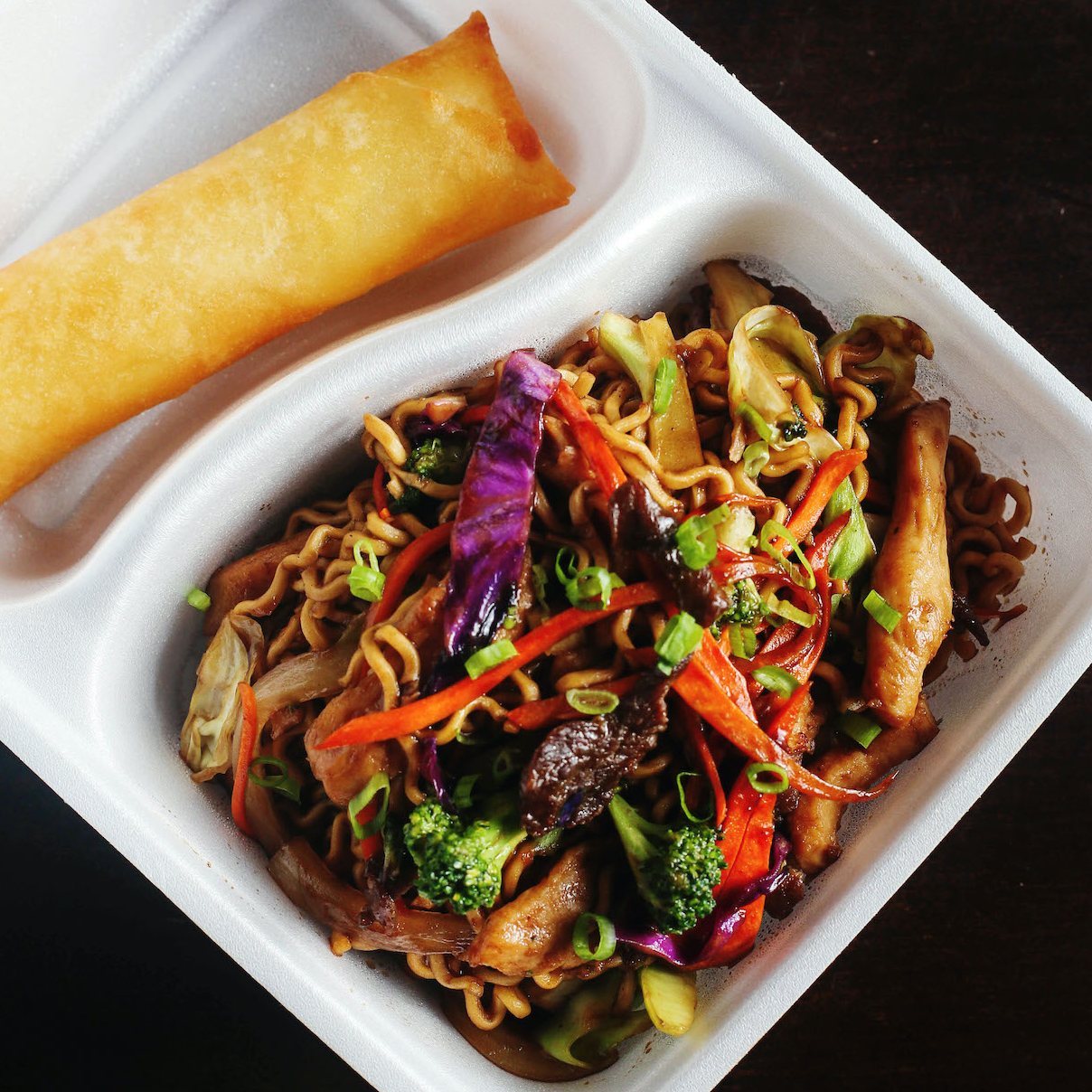 Yakisoba Executivo 350g + 01 Rolinho