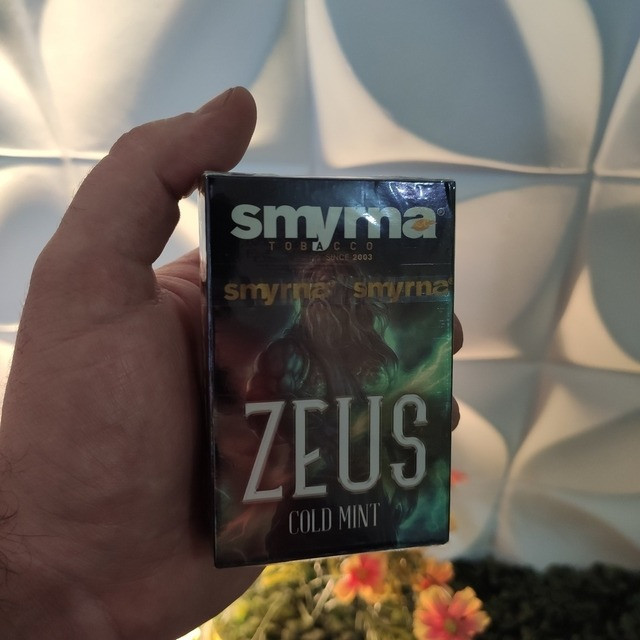 Essência Smyrna Zeus
