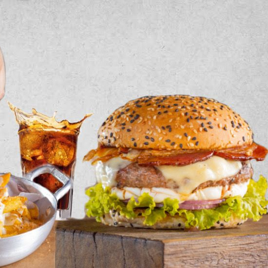 CREAM BURGUER + FRITAS + REFRI LATA