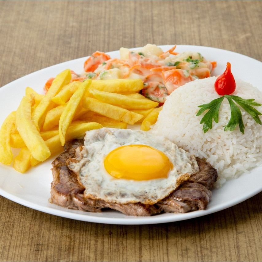 MARMITA DE BIFE A CAVALO