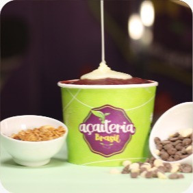 Gotinhas - Acompanha: Gotas de chocolate + leite condensado e granola.