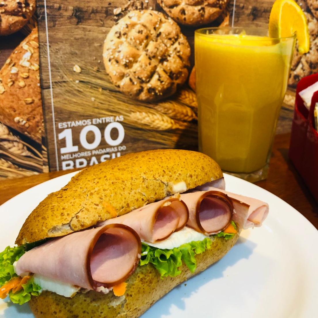 Lanche Natural de Peito de peru