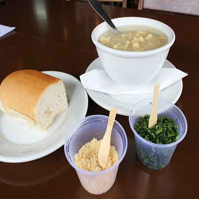 Sopa de Capeletti