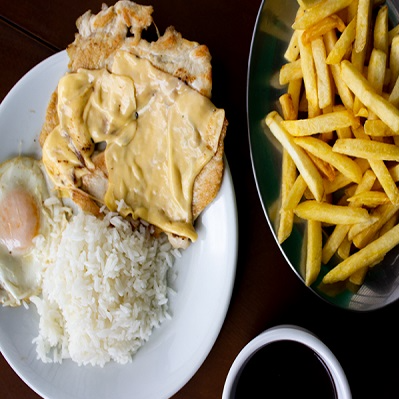 À la minuta de frango com queijo