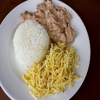 À la minuta de strogonoff de filé