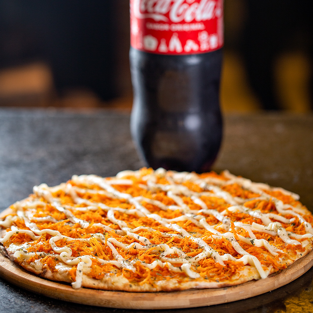 Frango com requeijão + Coca-Cola.
