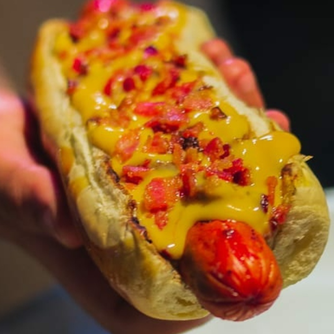 Hot dog "Cheddar & Bacon"