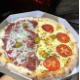 Pizza Meio Mussarela e Meia Calabresa 