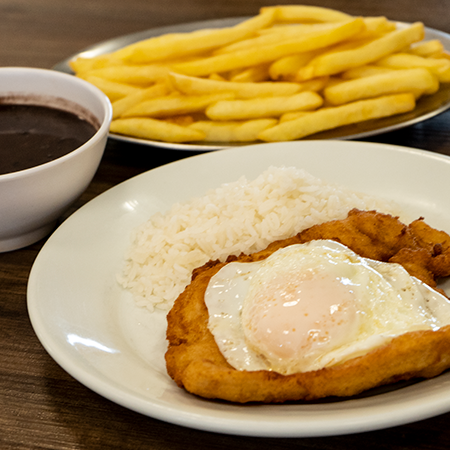 À la minuta de frango à milanesa