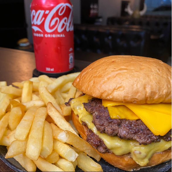 Med Smash Duplo + Fritas + Refri