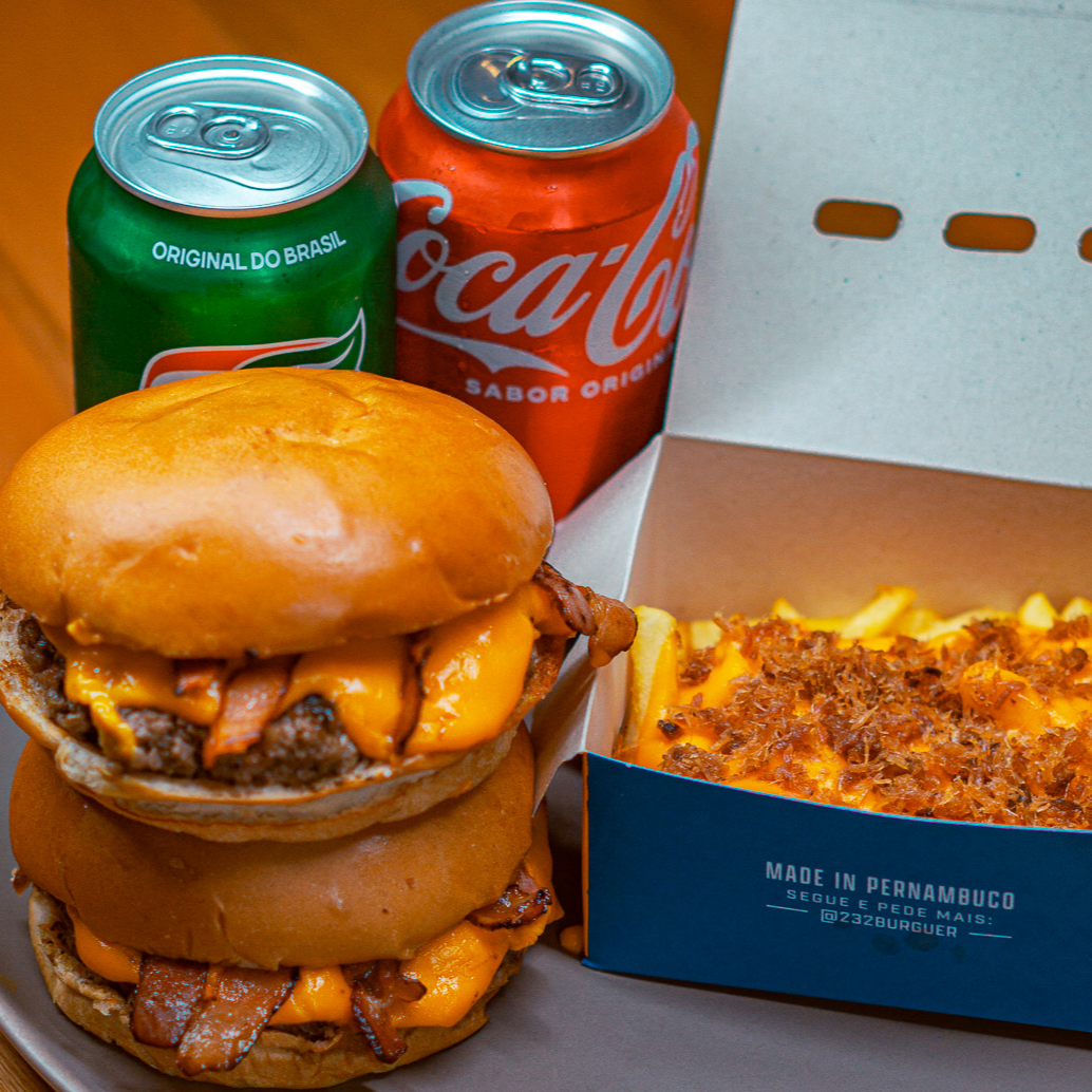 Combo Cheddar Meu Amô (2 Burguer + Batata Arretada + Coca-cola Original 500ml)