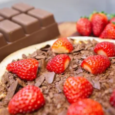 2 Pizzas Salgadas 35cm + 1 Pizza Doce 25cm + 1 Bebida 1,5l (Grátis)