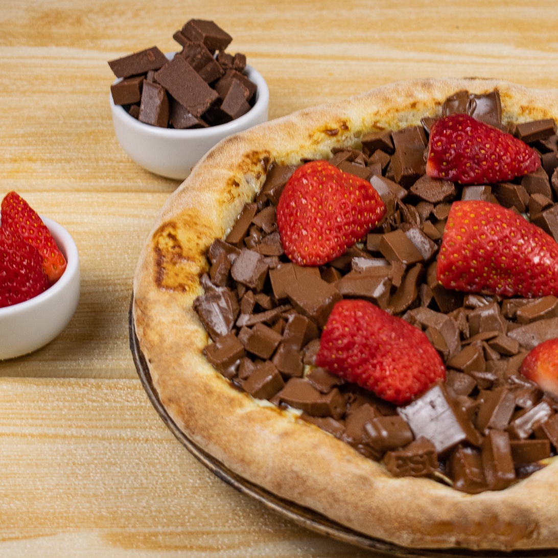 🍕🍫 Quarta é dia de pizza com sobremesa grátis!