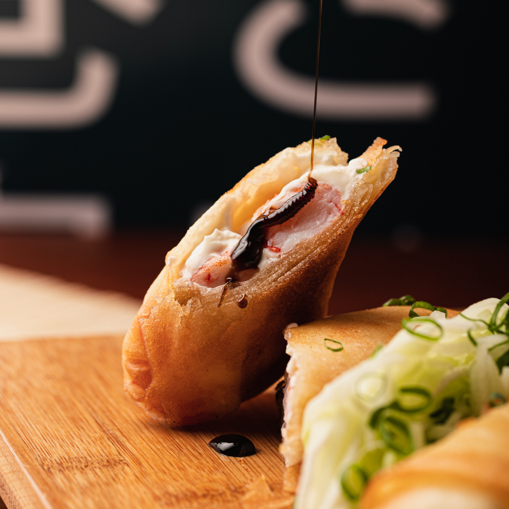 Rolinho de Camarão e Cream Cheese (02 Unidades)