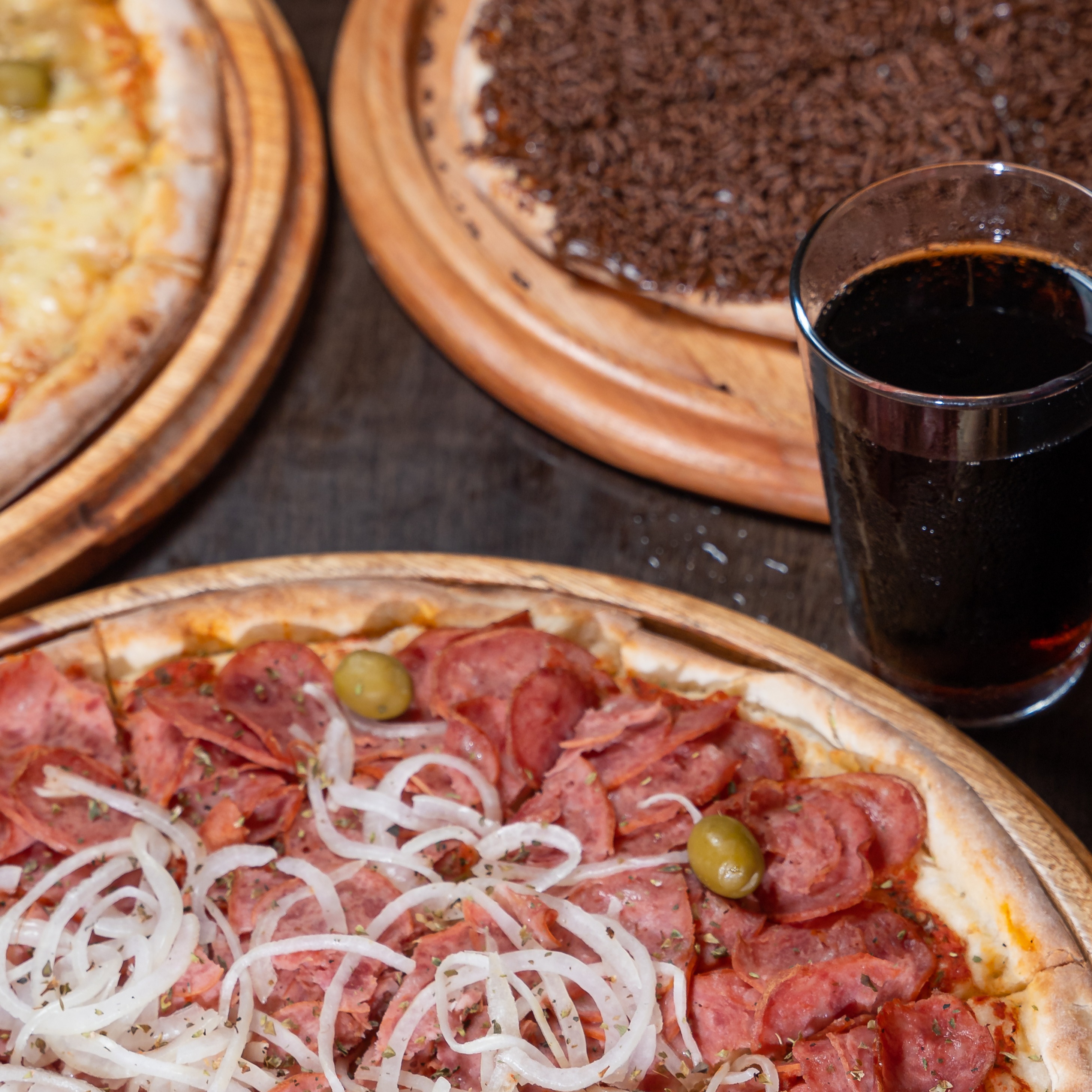 Combo 2 Pizzas Grandes + 1 Pizza Doce Individual + 1 Refrigerante 1,5l