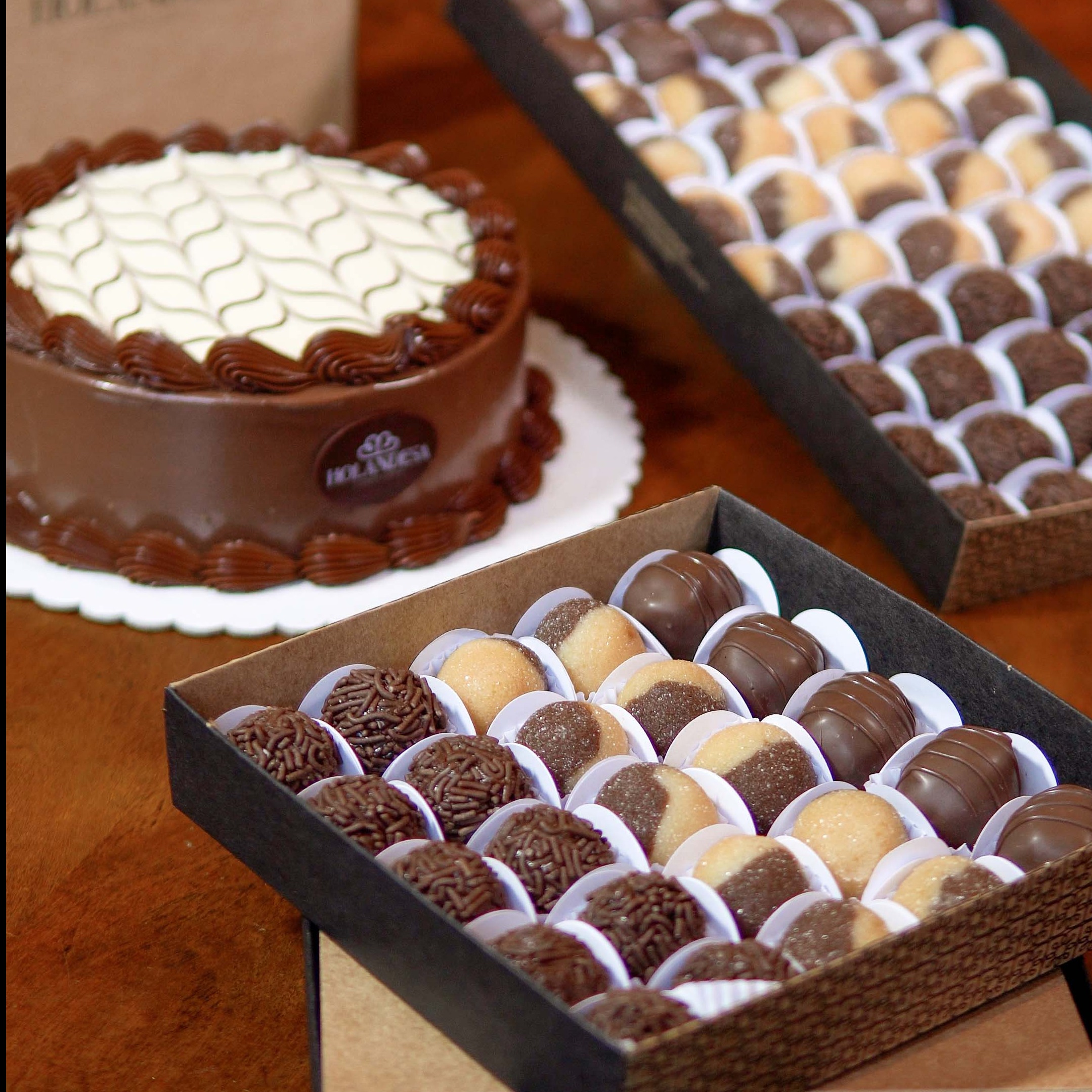 KIT FESTA 15 (BOLO +DOCE)
