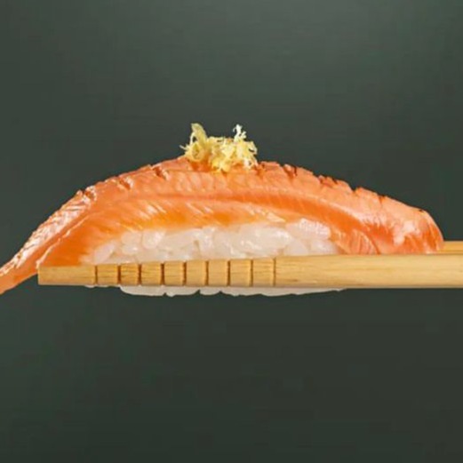 Niguiri salmão maçaricado l 04 unids