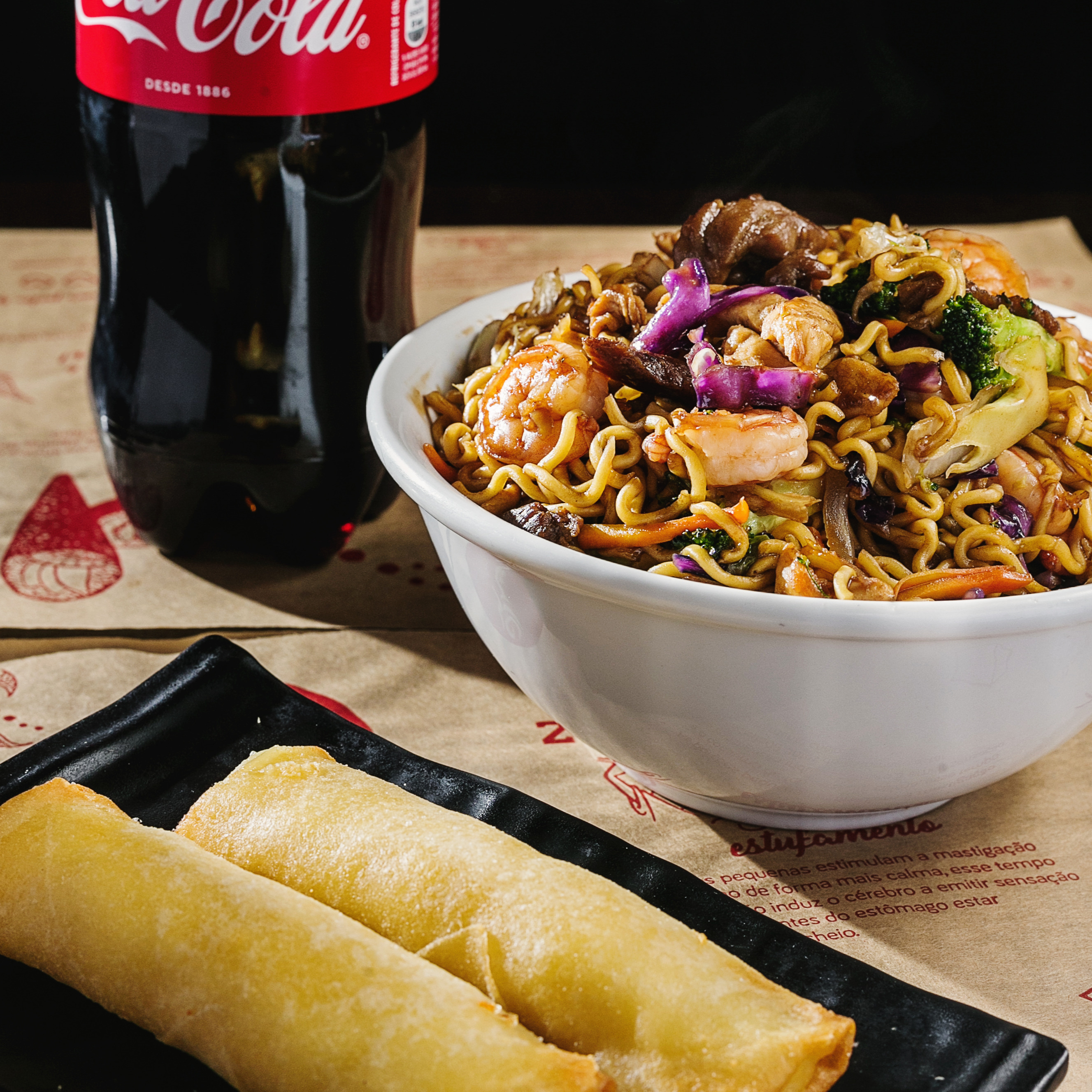 Combo - Yakisoba 1kg + 02 Rolinhos + Refri 1lt