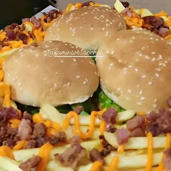 Combo de 25cm com 3 hambúrgueres simples + 3 Guaracracs