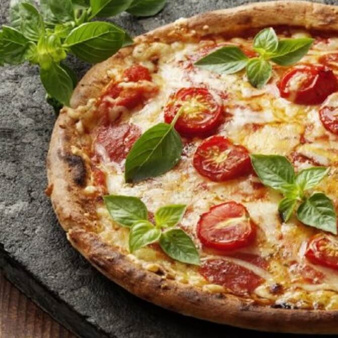 PIZZA MARGHERITA 
