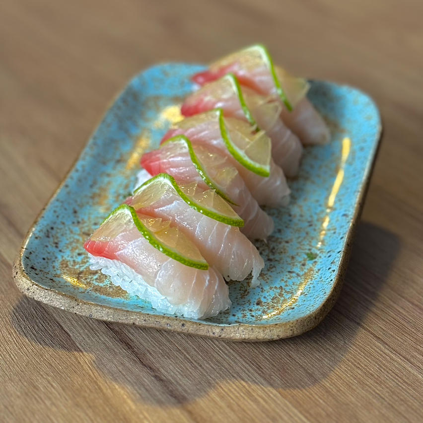 Niguiri Peixe Branco (05 unid.)