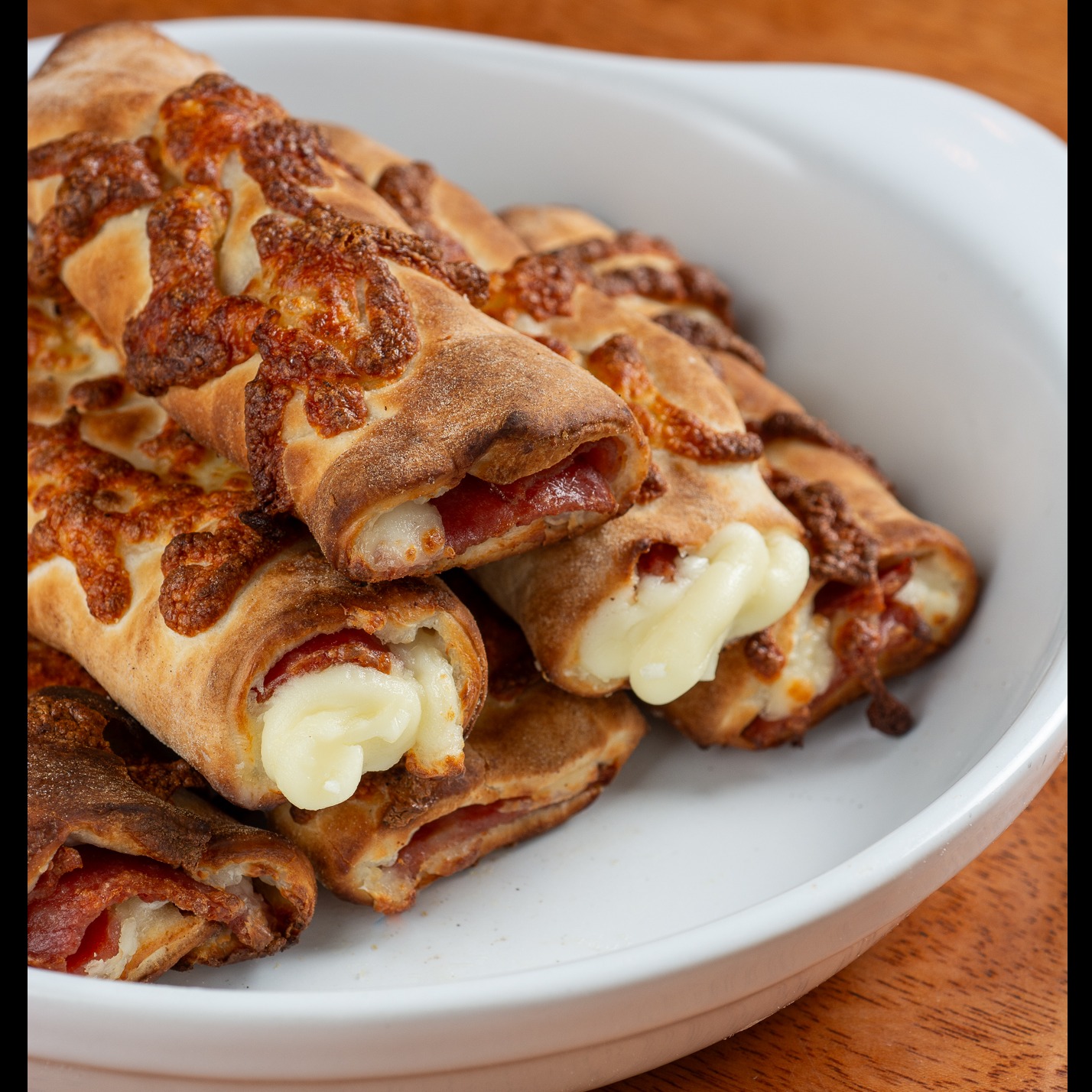 Napolitos de calabresa com requeijão