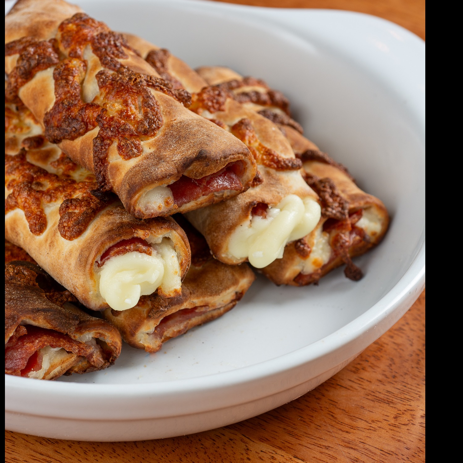 Napolitos de calabresa com requeijão