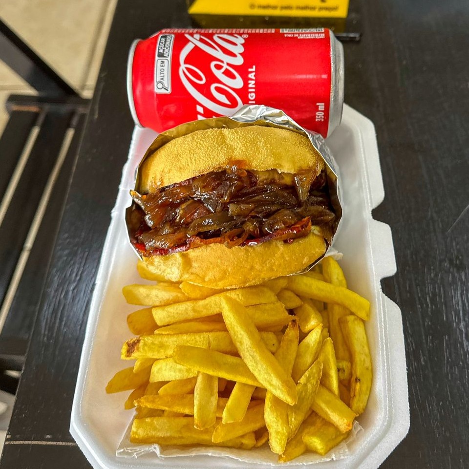 Duplo Caramelizado + Fritas + Coca