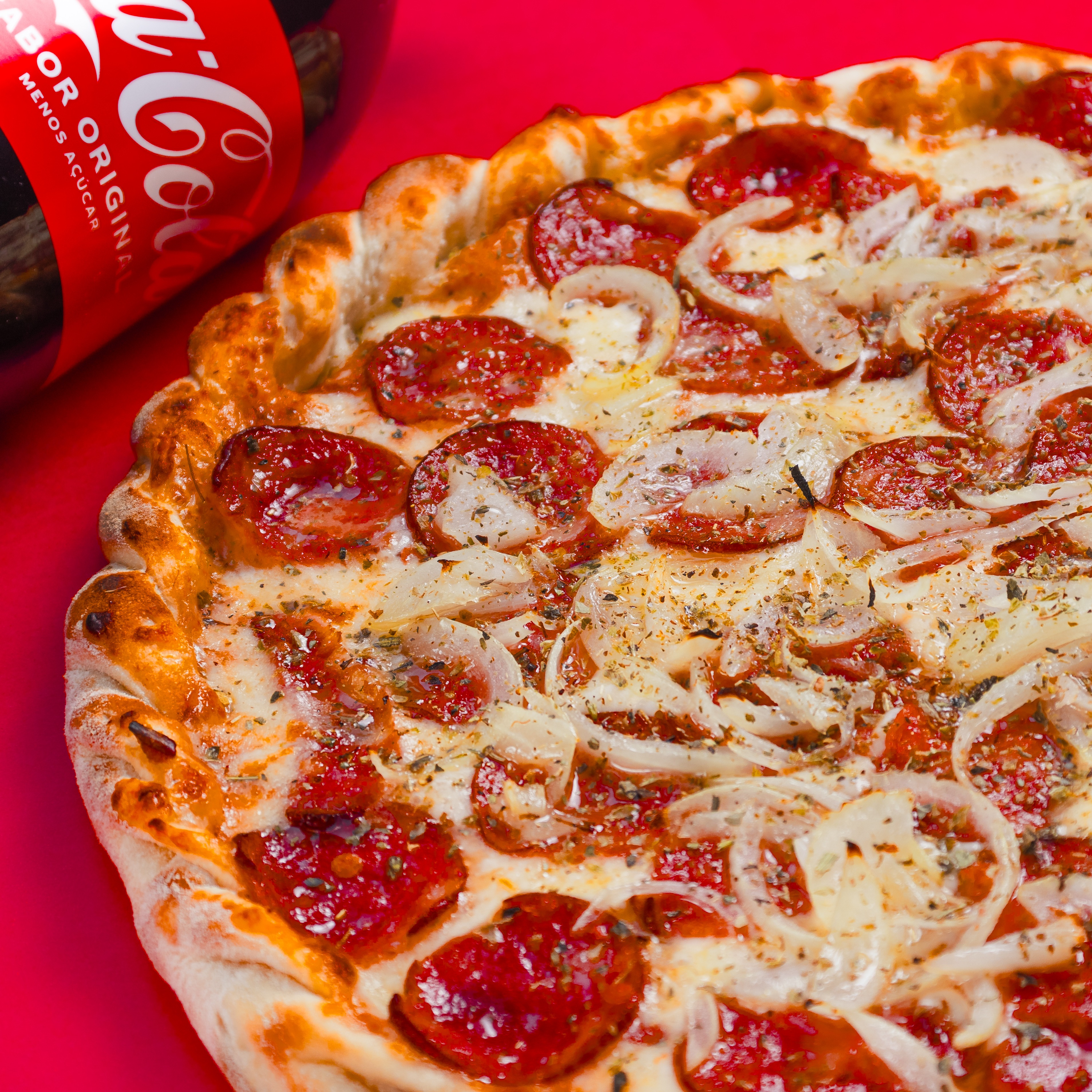 Pizza Grande - Calabresa c/ Cebola + Refri 1L