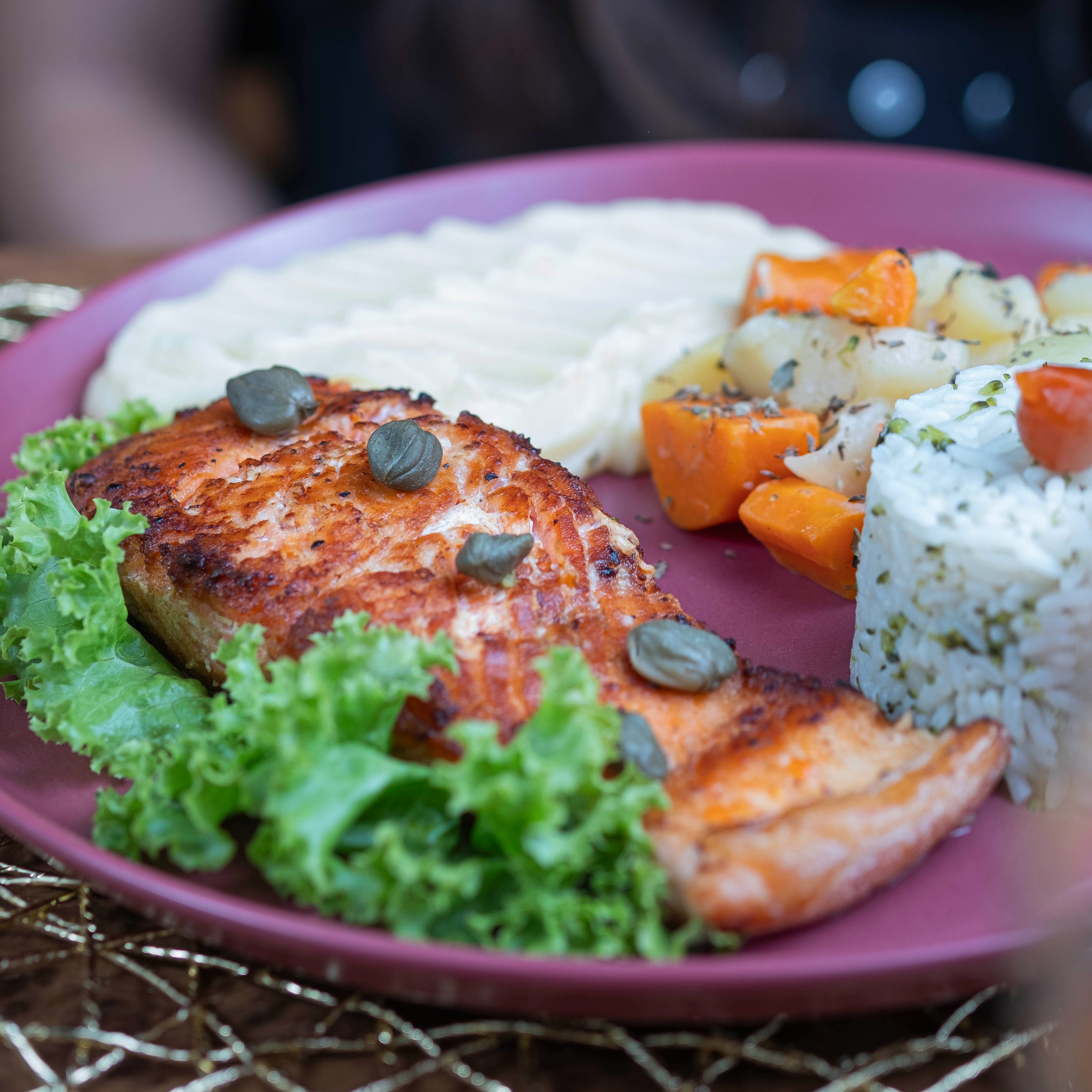 File de salmão na manteiga