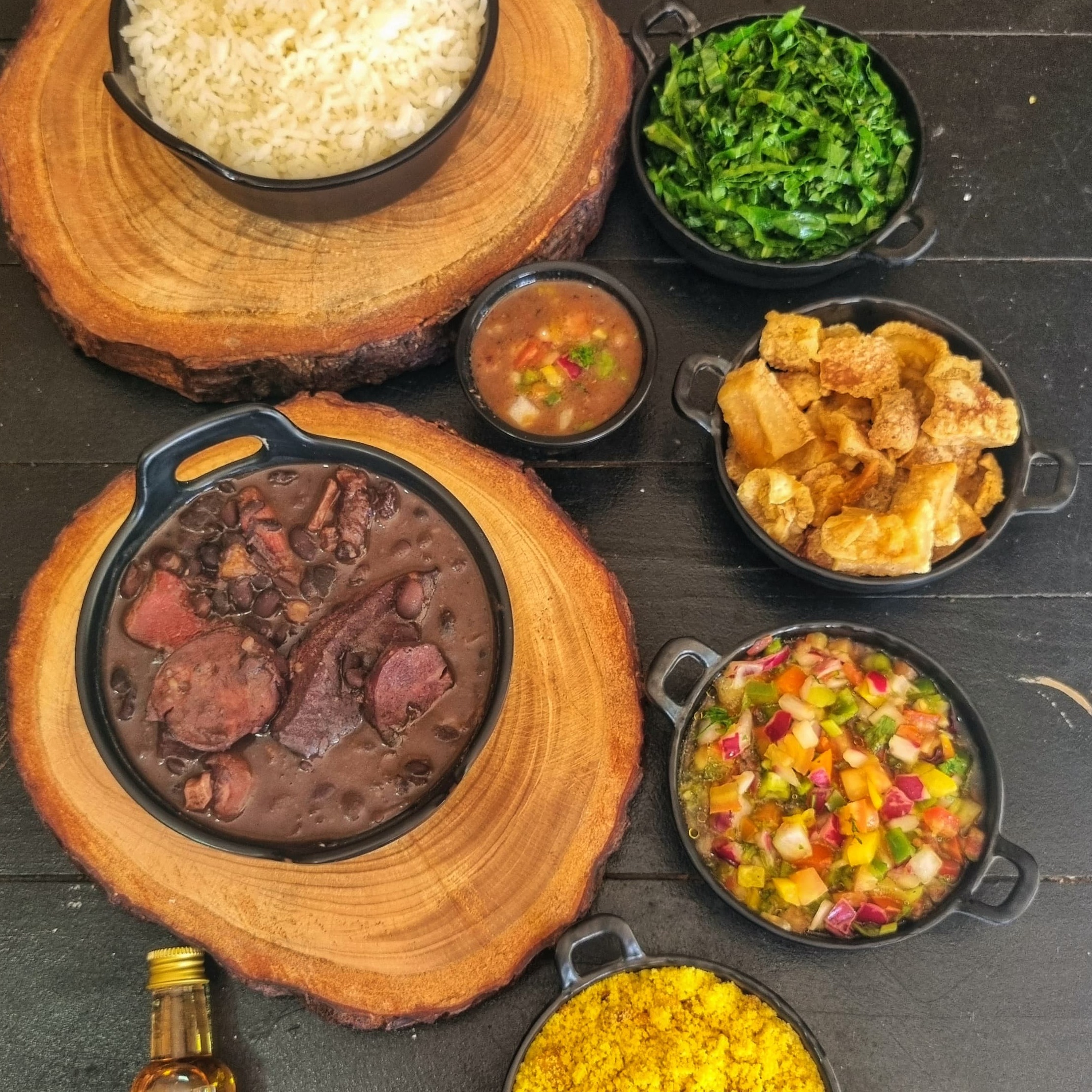 KIT FEIJOADA 6 PESSOAS + ACOMPANHAMENTOS